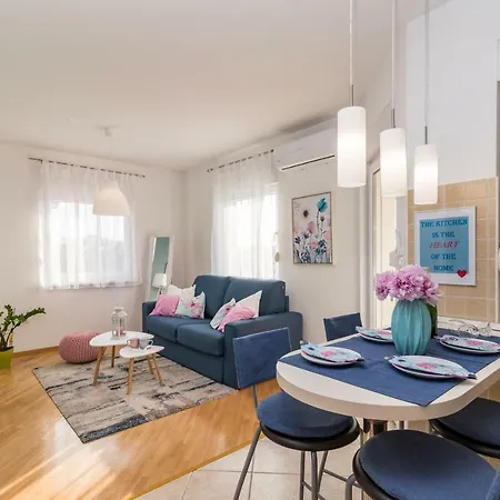 Apartment Pula Relax With Free Private Parking Apartment